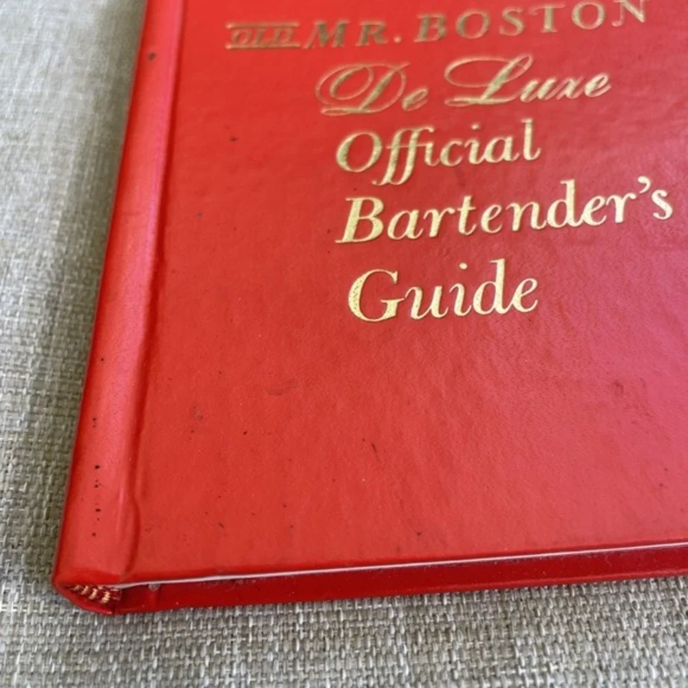 Old Mr. Boston DeLuxe Official Bartender's Guide 1967 Hardcover Book Vintage Red
